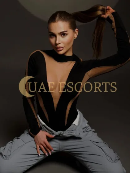 Arnborg photo 3 in Vitry-sur-Seine: 24 years old, regular, brunette, 170 cm, 50 kg, Medium bust
