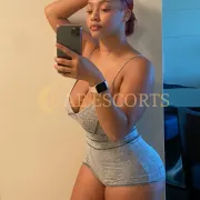 Asbjorg photo 2 in Hamburg: 23 years old, curvy, black hair, 174 cm, 45 kg, Medium bust