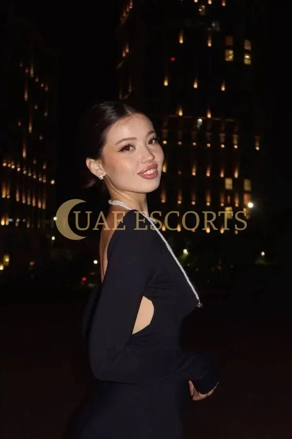 Asiri photo 1 in London: 25 years old, asian, slim, black hair, 175 cm, 50 kg, Medium bust