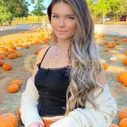 Askja photo 4 in Lyon: 20 years old, european, slim, brown hair, 168 cm, 53 kg, Medium bust