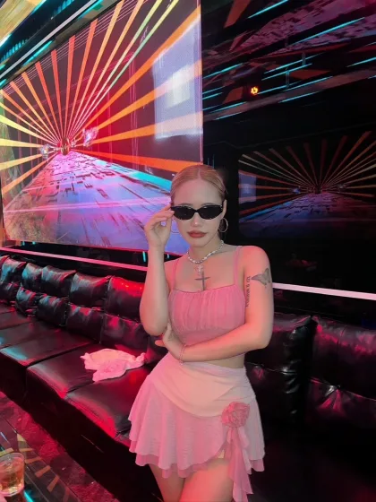 Ebony photo 5 in Sharjah: 26 years old, asian, slim, black hair, 165 cm, 50 kg, C bust