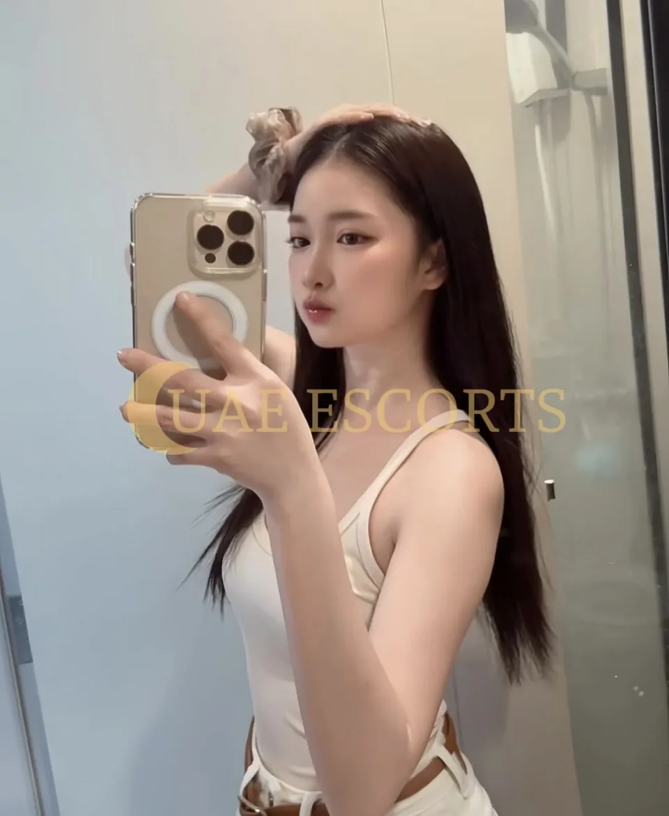 Asthildur photo 1 in London: 23 years old, asian, black hair, 161 cm, 51 kg, Medium bust