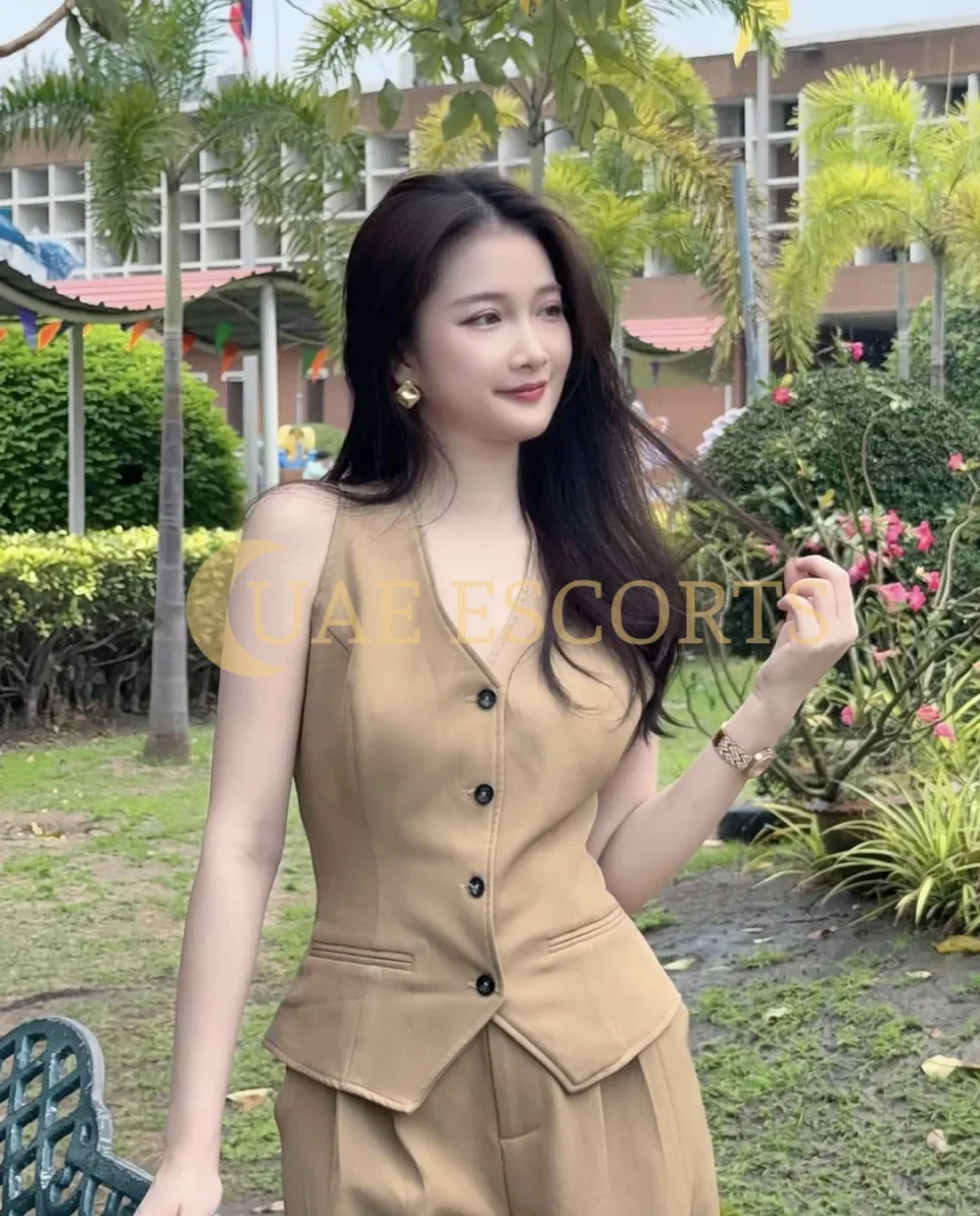 Asthildur photo 4 in London: 23 years old, asian, black hair, 161 cm, 51 kg, Medium bust