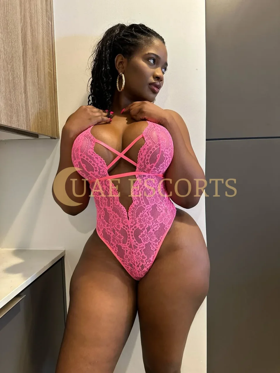 Attracta photo 4 in Nice: 25 years old, european, regular, black hair, 176 cm, 92 kg, Large bust