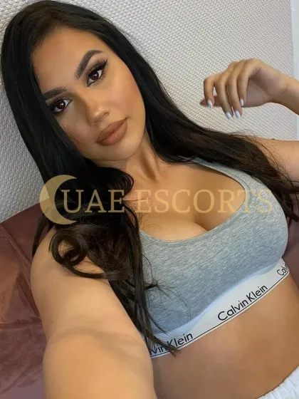 Audlin photo 1 in Essen: 24 years old, european, curvy, black hair, 167 cm, 57 kg, Large bust