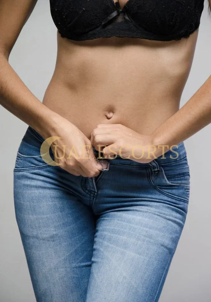 Ayesha photo 3 in London: 27 years old, curvy, brunette, 170 cm, 45 kg, Large bust