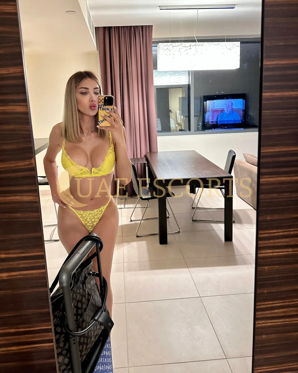 Аилла фото 2 - Mücheln (Geiseltal), 27 лет, худая, шатенка, 175 см, 65 кг, грудь Small