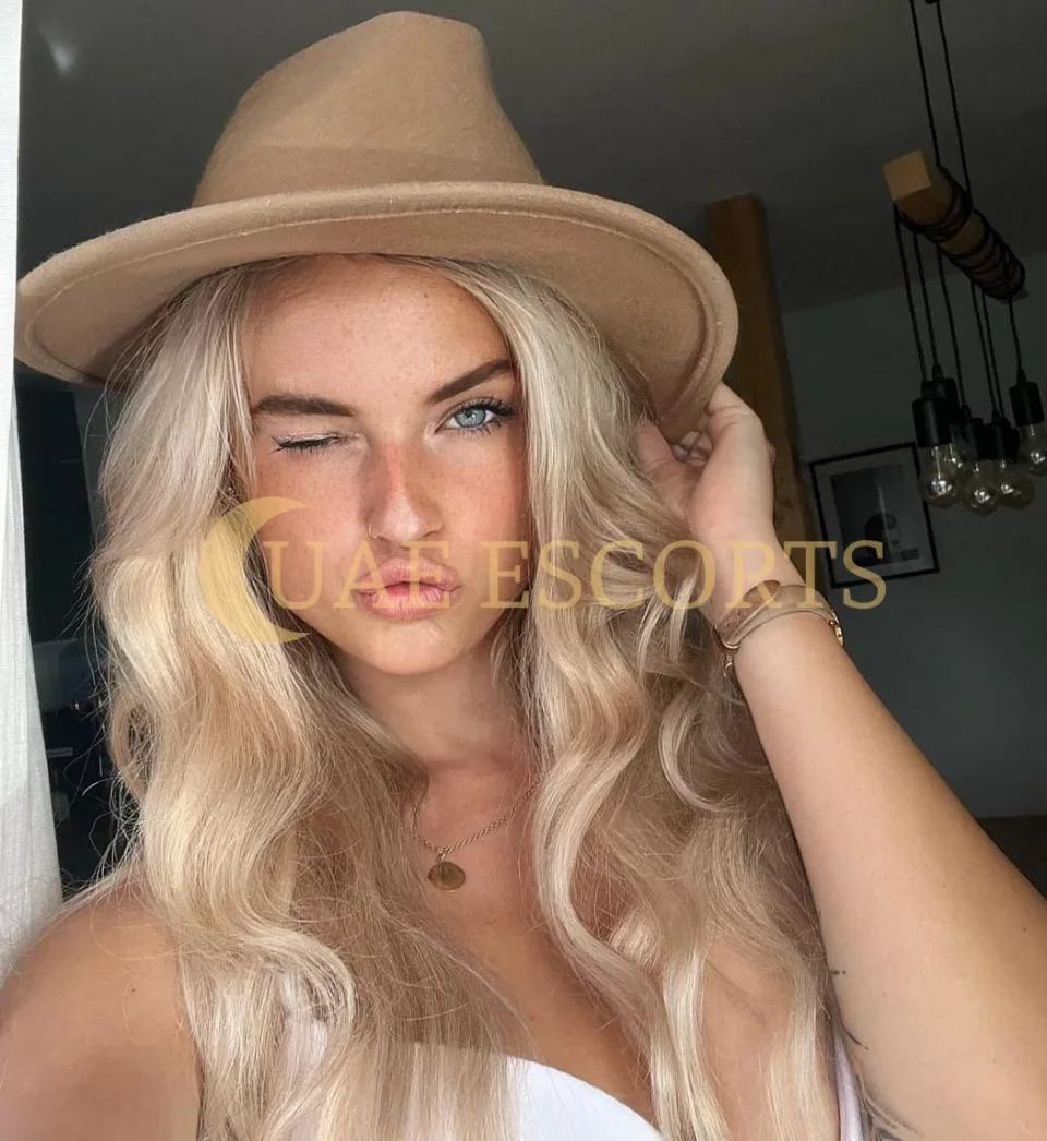 Ayten photo 5 in London: 26 years old, regular, blonde hair, 169 cm, 54 kg, Large bust