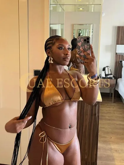 Bebba photo 4 in Essen: 25 years old, curvy, black hair, 167 cm, 68 kg, Medium bust