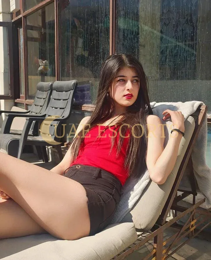 Бенигна фото 7 - Toulouse, 27 лет, стройная, черные волосы, 164 см, 57 кг, грудь Medium