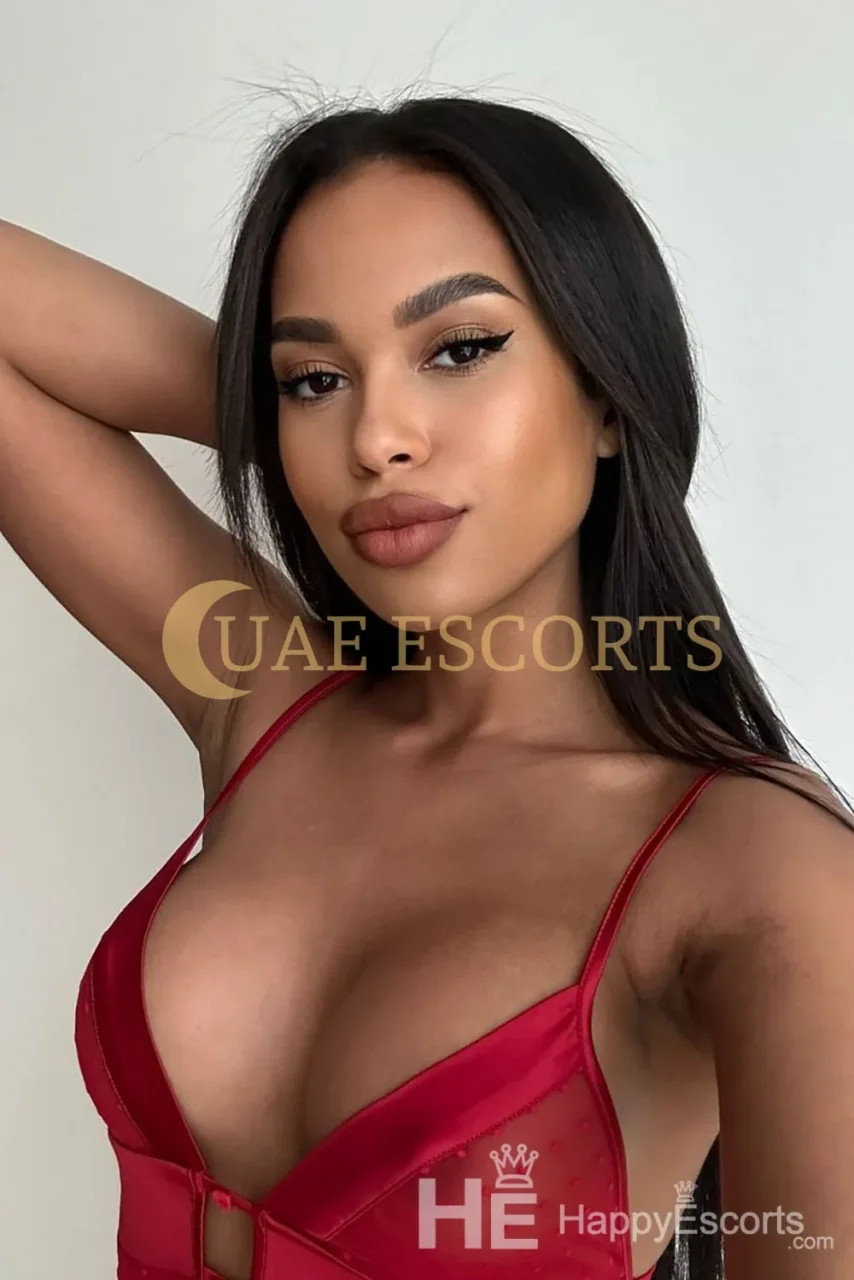 Бентина фото 2 - Antibes, 28 лет, regular, черные волосы, 168 см, 55 кг, грудь Medium