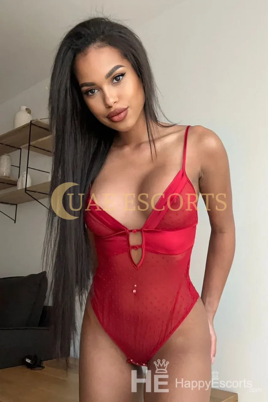 Бентина фото 5 - Antibes, 28 лет, regular, черные волосы, 168 см, 55 кг, грудь Medium