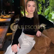 Bergfridur photo 4 in Ulm: 21 years old, arab, slim, brown hair, 170 cm, 54 kg, Small bust