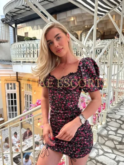 Berglin photo 6 in Hamburg: 23 years old, european, slim, blonde hair, 170 cm, 54 kg, Medium bust