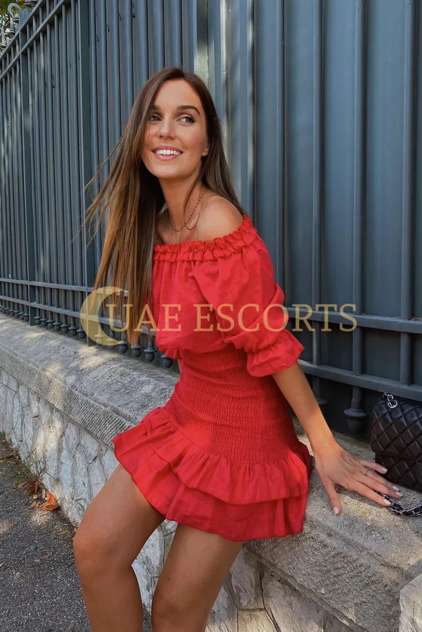 Beta photo 5 in Cardiff: 23 years old, arab, slim, brown hair, 170 cm, 54 kg, Medium bust