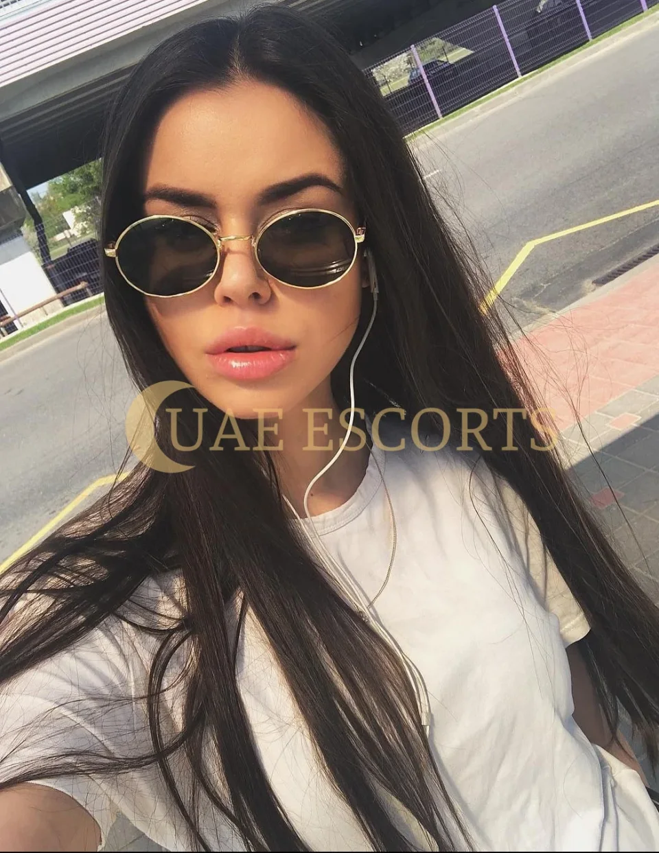 Beth photo 6 in Straubing: 24 years old, arab, slim, brown hair, 170 cm, 55 kg, Medium bust