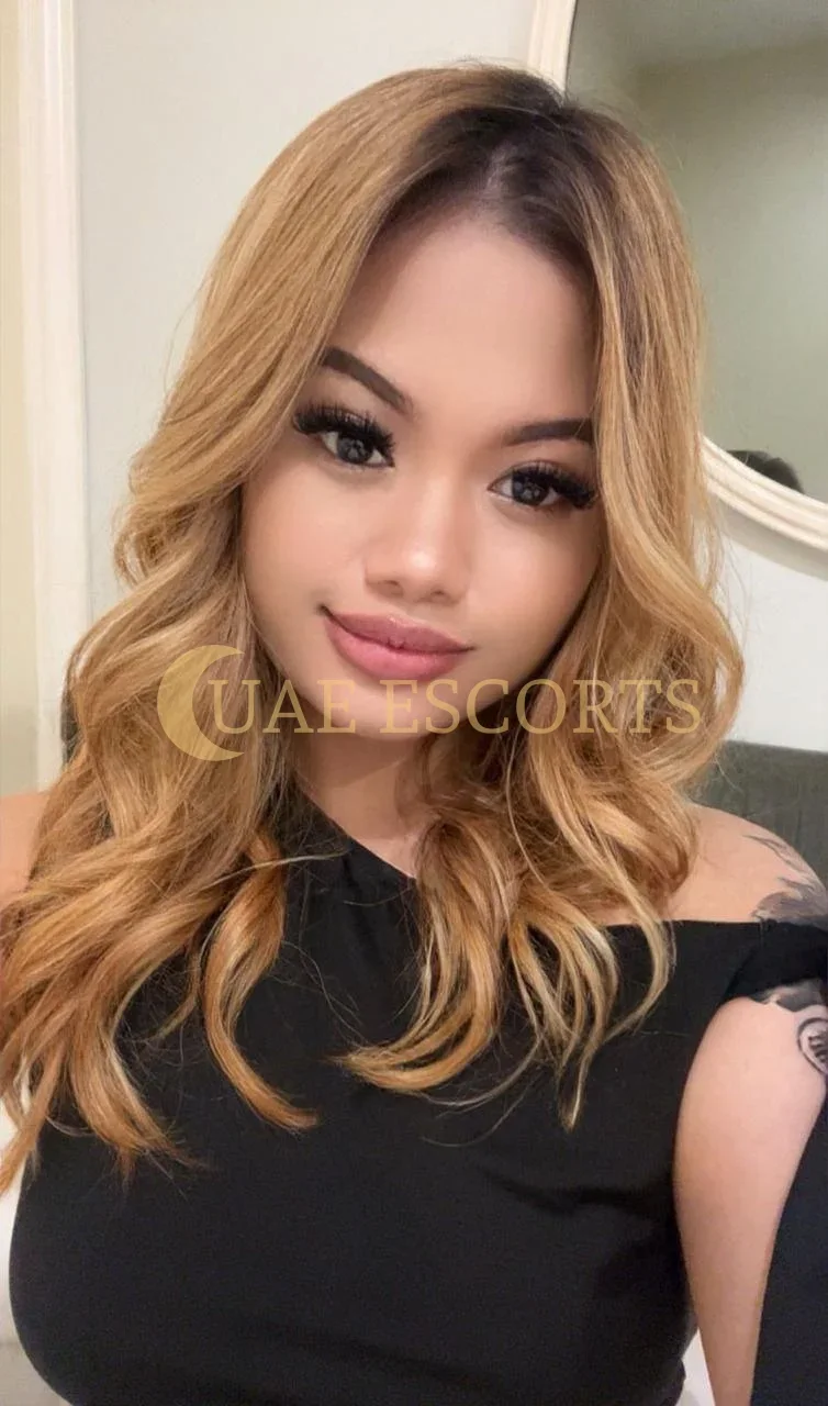 Betsy photo 9 in La Rochelle: 24 years old, asian, slim, blonde hair, 160 cm, 48 kg, Medium bust