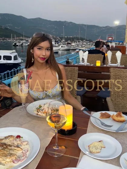 Birgid photo 1 in Bonn: 25 years old, skinny, brown hair, 167 cm, 53 kg, Medium bust