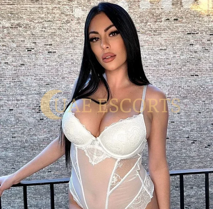 Blathnaid photo 4 in Bielefeld: 25 years old, european, slim, brunette, 171 cm, 53 kg, Medium bust