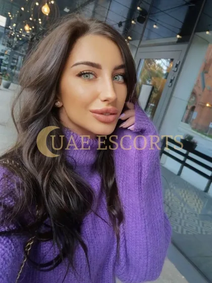 Blerta photo 2 in Rostock: 22 years old, arab, slim, brown hair, 171 cm, 54 kg, Medium bust