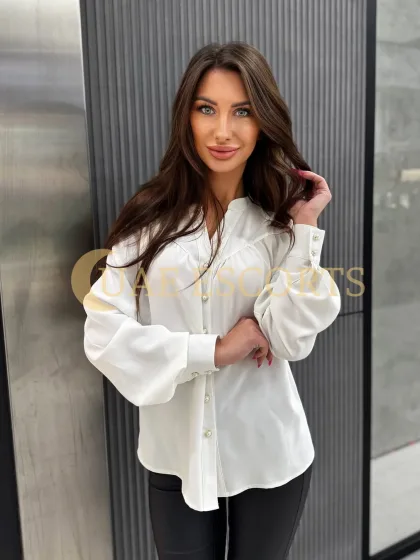 Blerta photo 4 in Rostock: 22 years old, arab, slim, brown hair, 171 cm, 54 kg, Medium bust