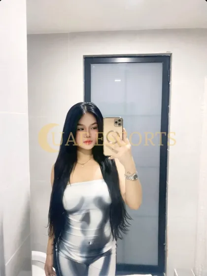 Boglarka photo 3 in Augsburg: 23 years old, regular, black hair, 160 cm, 52 kg, Medium bust