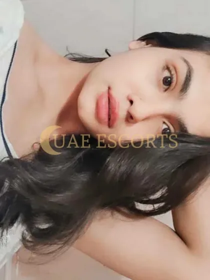 Boguslava photo 1 in Orleans: 20 years old, curvy, black hair, 169 cm, 62 kg, Large bust