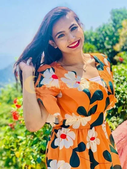 Boguslava photo 3 in Orleans: 20 years old, curvy, black hair, 169 cm, 62 kg, Large bust