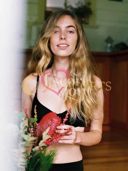 Botnia photo 5 in Nimes: 21 years old, european, slim, blonde hair, 168 cm, 53 kg, Medium bust
