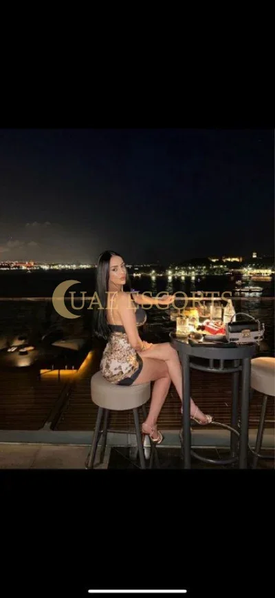 Bozidara photo 1 in The Hague: 24 years old, arab, curvy, black hair, 178 cm, 58 kg, Large bust