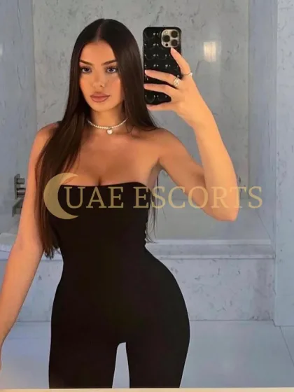 Bozidara photo 2 in The Hague: 24 years old, arab, curvy, black hair, 178 cm, 58 kg, Large bust