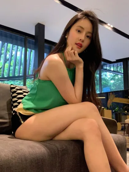 Kathryne photo 1 in Dubai: 23 years old, asian, slim, black hair, 162 cm, 51 kg, C bust