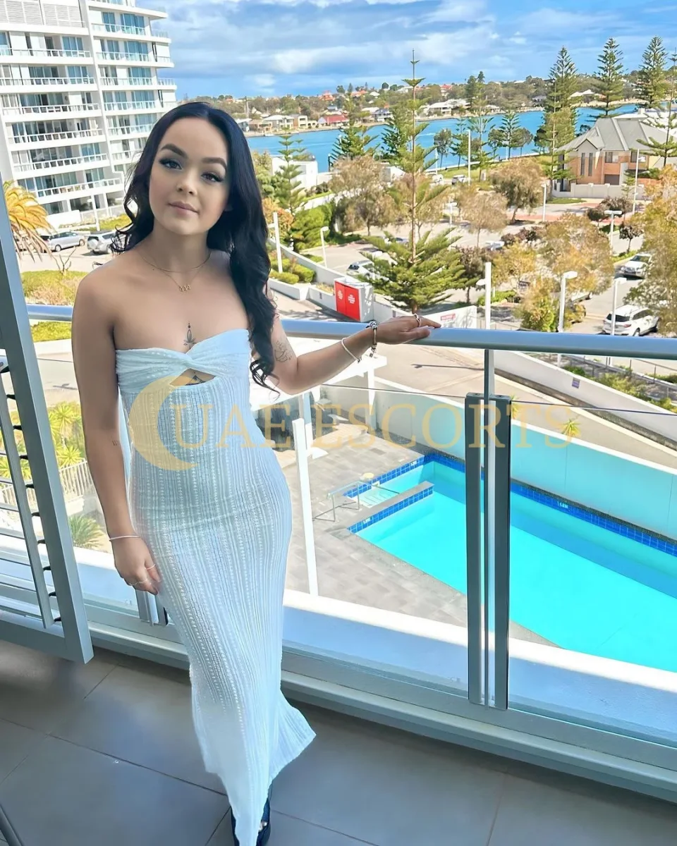 Brogan photo 5 in Orleans: 25 years old, european, regular, black hair, 165 cm, 52 kg, Medium bust