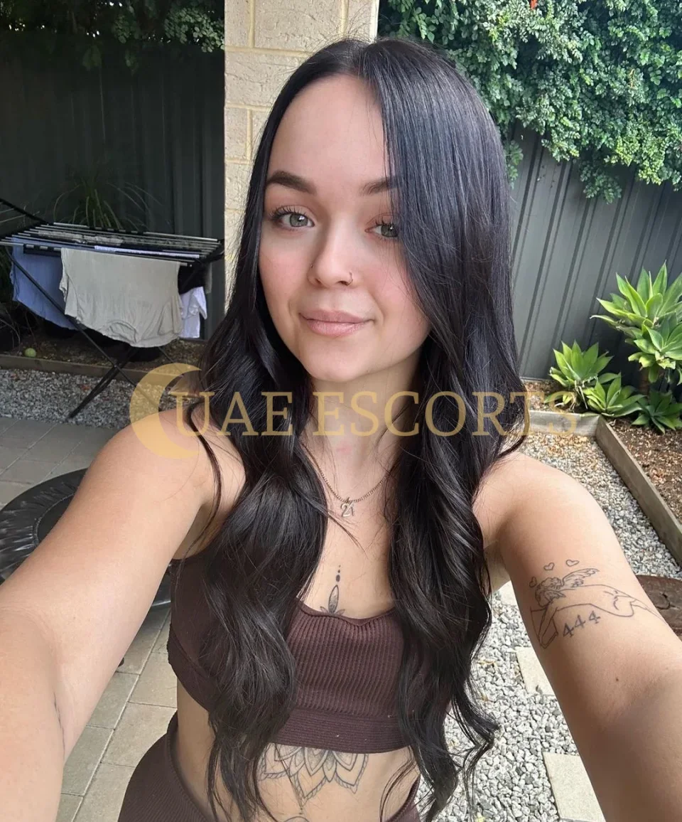 Brogan photo 6 in Orleans: 25 years old, european, regular, black hair, 165 cm, 52 kg, Medium bust