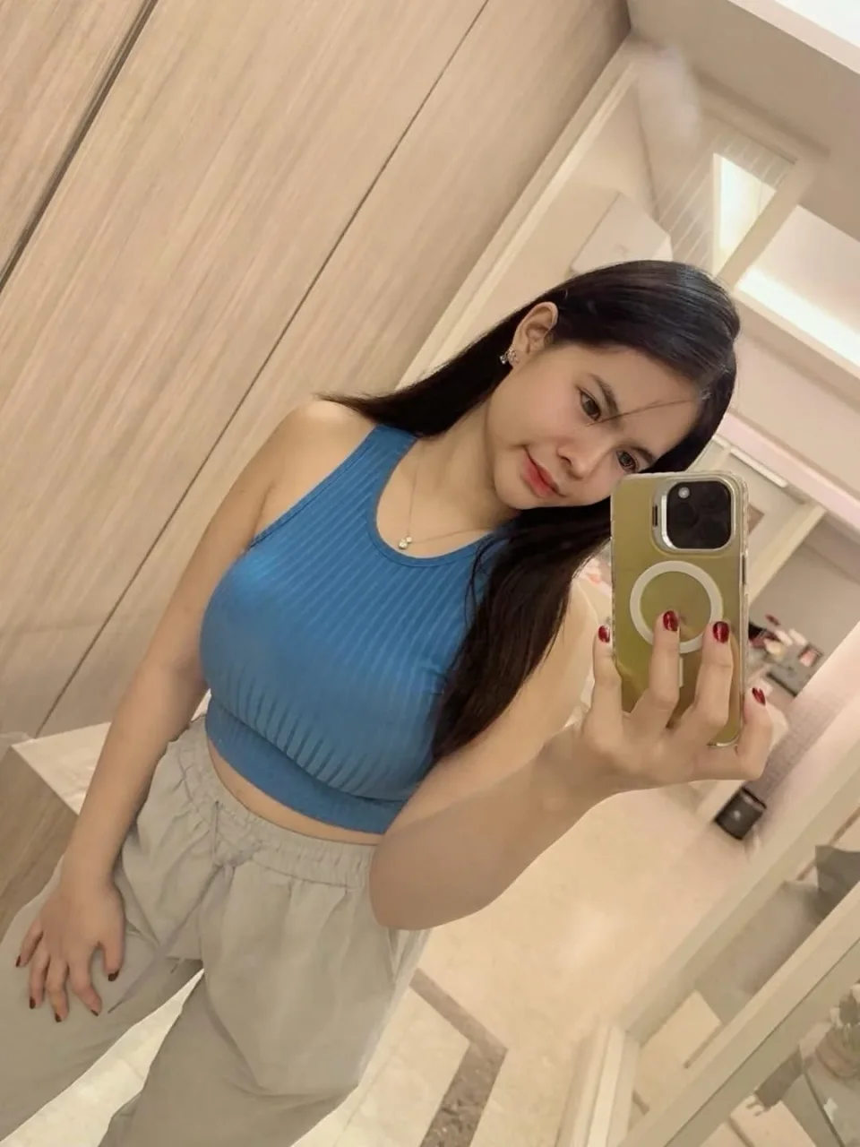 Ashly photo 4 in Dubai: 24 years old, asian, regular, black hair, 155 cm, 48 kg, C bust
