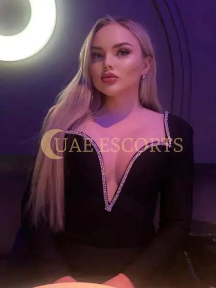 Bylgja photo 2 in Cardiff: 21 years old, arab, slim, blonde hair, 169 cm, 55 kg, Medium bust