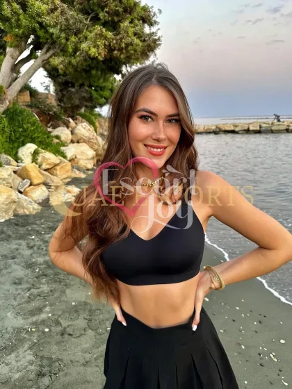 Cajsa photo 3 in Lübeck: 25 years old, european, slim, brown hair, 170 cm, 54 kg, Medium bust