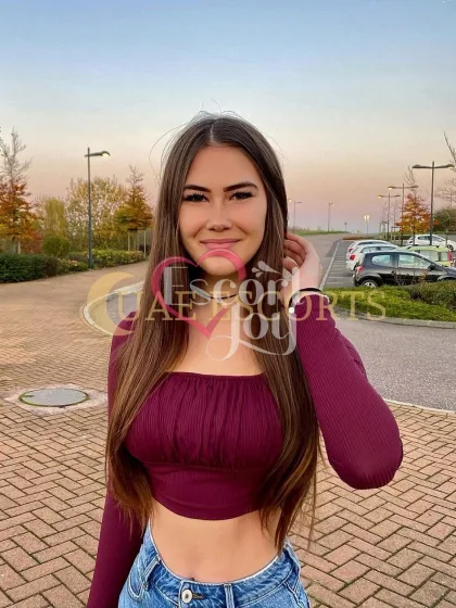 Cajsa photo 6 in Lübeck: 25 years old, european, slim, brown hair, 170 cm, 54 kg, Medium bust