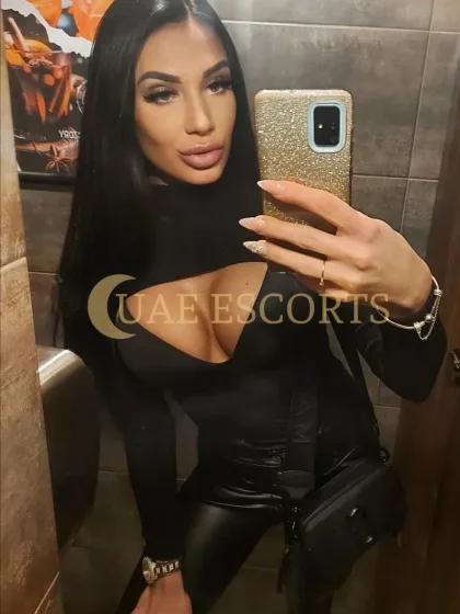 Candelas photo 2 in Belfast: 31 years old, slim, brunette, 171 cm, 54 kg, Medium bust