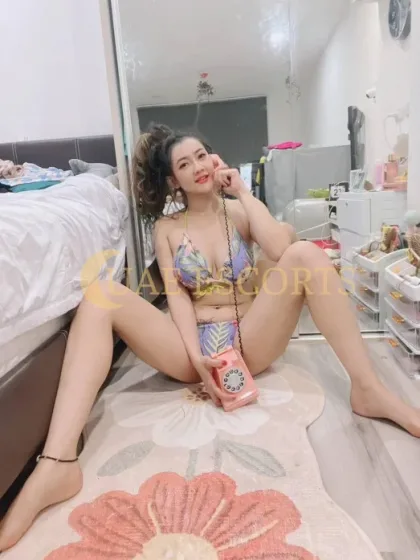 Carmelita photo 3 in Middlesbrough: 22 years old, asian, slim, brown hair, 160 cm, 45 kg, Large bust