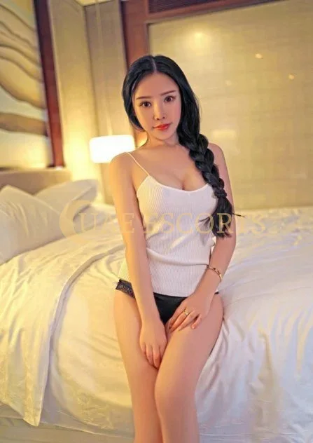 Carmina photo 5 in Paris: 26 years old, asian, regular, black hair, 162 cm, 48 kg, Medium bust