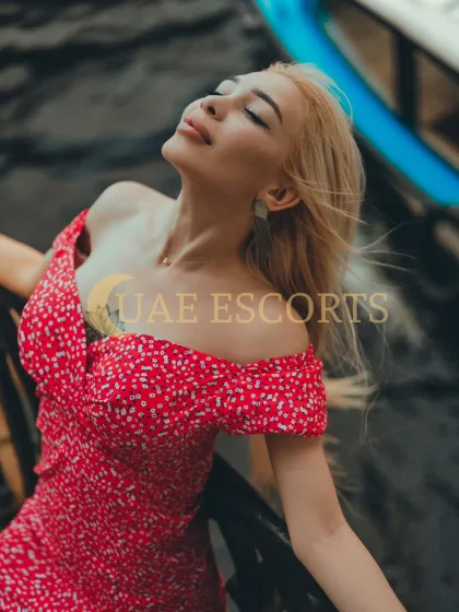 Ceylin photo 5 in Oldenburg: 25 years old, slim, blonde hair, 160 cm, 50 kg, Large bust