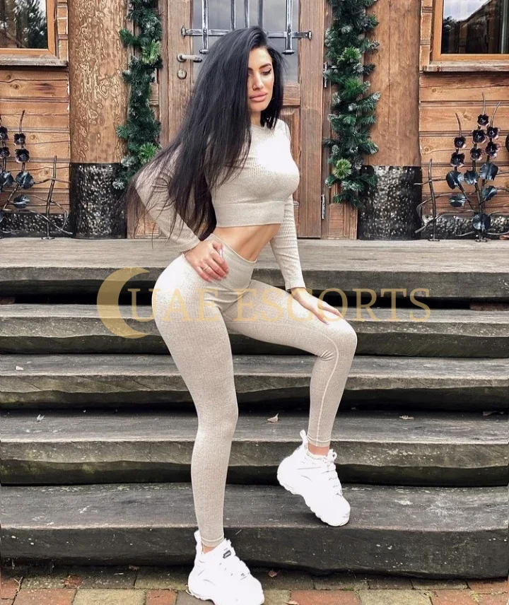 Чарлин фото 7 - Bristol, 32 года, стройная, черные волосы, 170 см, 53 кг, грудь Medium