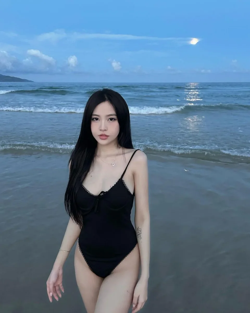 Vernice photo 3 in Hong Kong: 25 years old, slim, black hair, 169 cm, 50 kg, D bust
