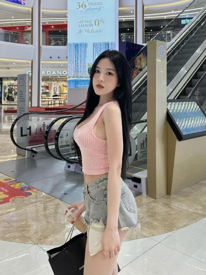 Vernice photo 5 in Hong Kong: 25 years old, slim, black hair, 169 cm, 50 kg, D bust