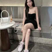 Vernice photo 9 in Hong Kong: 25 years old, slim, black hair, 169 cm, 50 kg, D bust