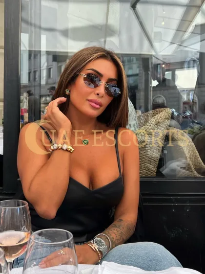 Charo photo 6 in Rostock: 33 years old, brown hair, 173 cm, 66 kg, Medium bust