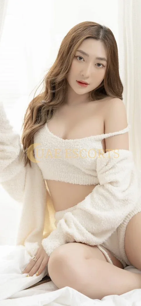 Christa photo 5 in Dijon: 25 years old, arab, slim, black hair, 175 cm, 65 kg, Medium bust