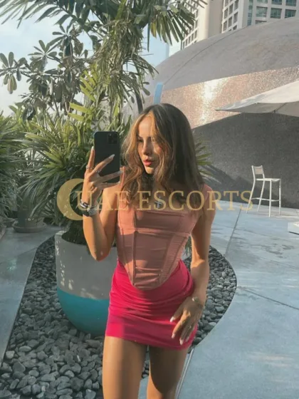 Christiana photo 5 in Alkmaar: 21 years old, latina, red hair, 155 cm, 46 kg, Large bust
