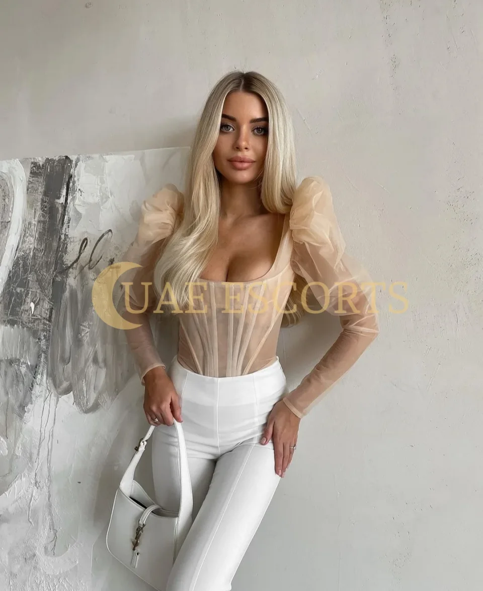 Cielo photo 3 in Nice: 27 years old, arab, slim, blonde hair, 168 cm, 55 kg, Medium bust